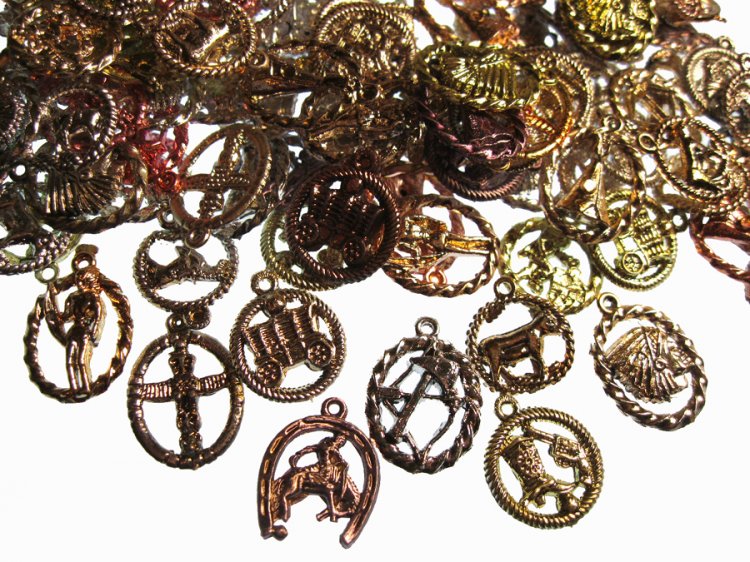 Cowboy + Indian Themed Vintage Charms (12) - Click Image to Close