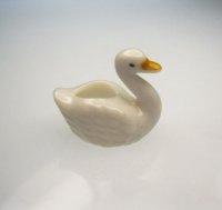 Ceramic White Goose Planter (1)