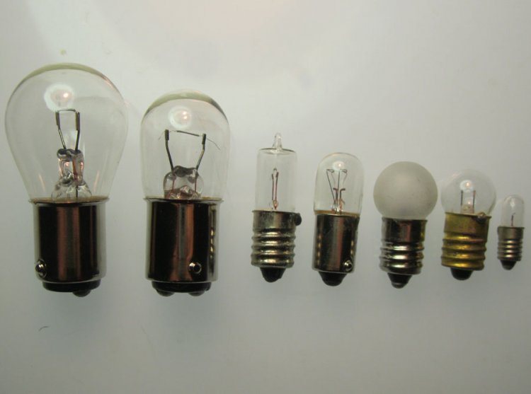 Miniature Clear Dome Lightbulbs (4) - Click Image to Close
