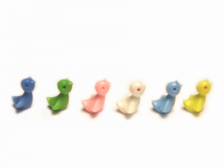 Teeny Tiny Vintage Plastic Chicks (3) - Click Image to Close