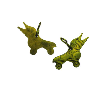 Winged Roller Skate Vintage Brass Charms (2) - Click Image to Close