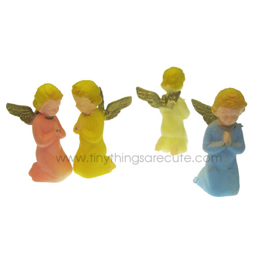 Praying Angels with Gold Wings Vintage Plastic Miniatures (4) - Click Image to Close